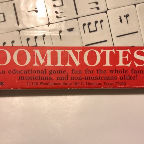 Dominotes Game - Picture 2 of 8